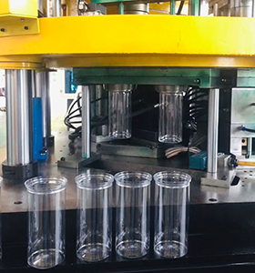 注射拉伸吹塑机