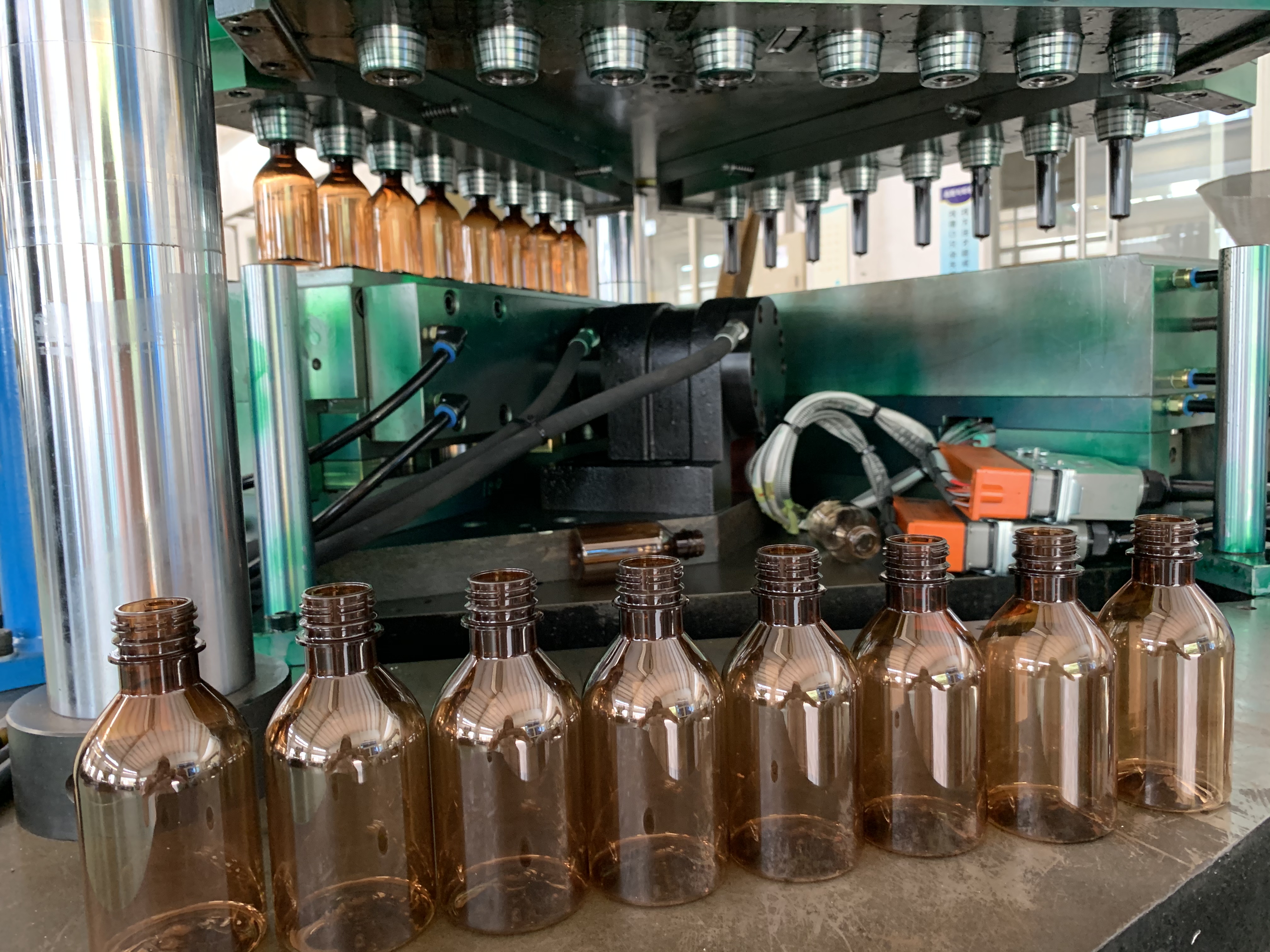 200ml 8腔琥珀色PET口服液瓶.mp4