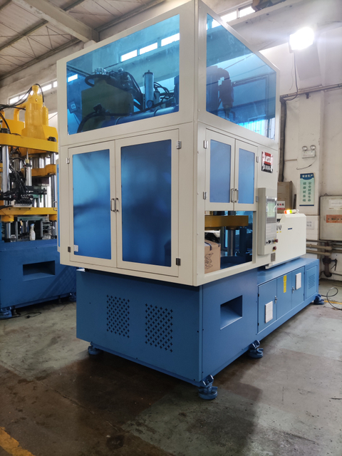 广口PET瓶注拉吹成型机